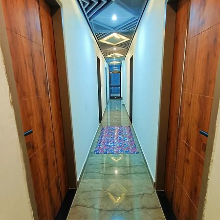 Shri Radha Rani Kripa Dham Hotel Mathura Kültér fotó