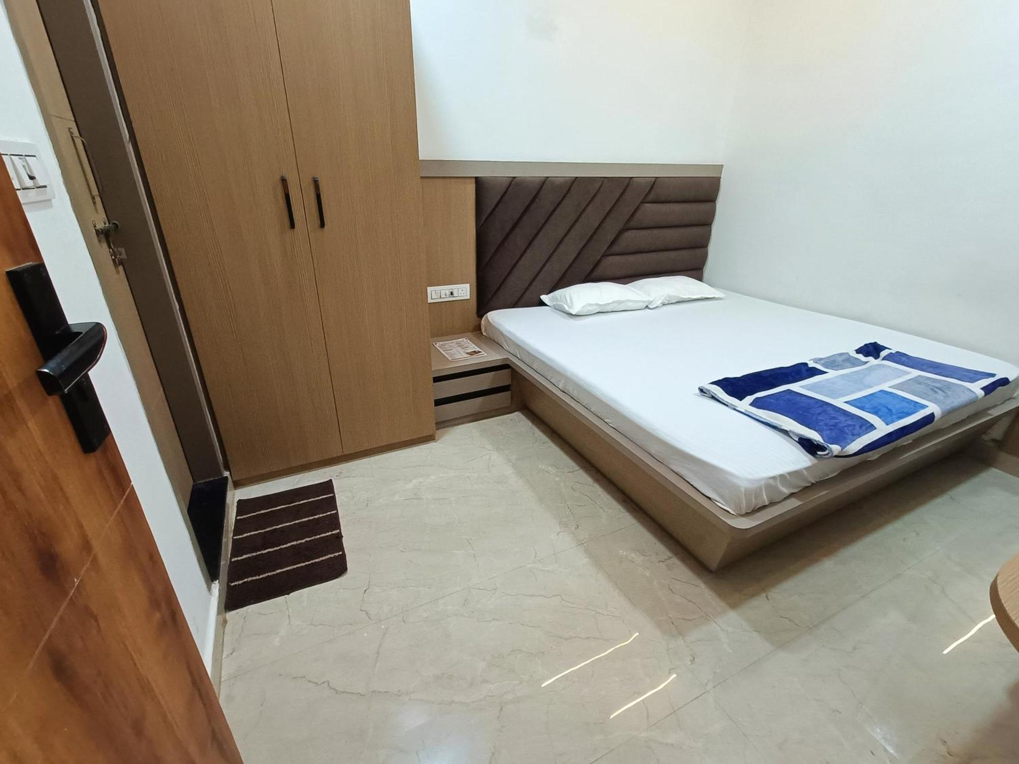 Shri Radha Rani Kripa Dham Hotel Mathura Kültér fotó